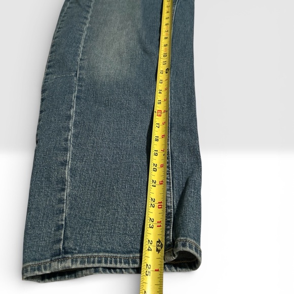 Old Navy NWOT High-Waisted Barrel Jeans Women Size 8 - Picture 5 of 7